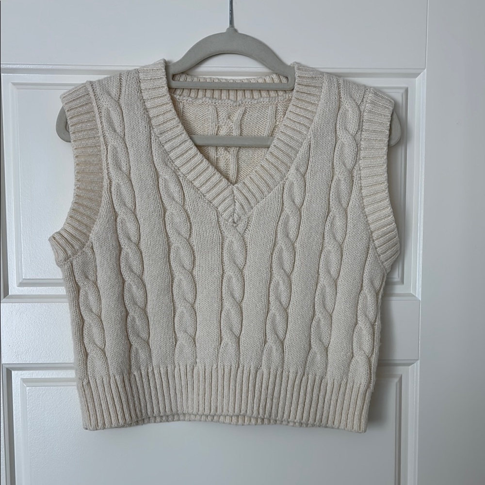 Cropped Cable Knit Cream Sweater Vest